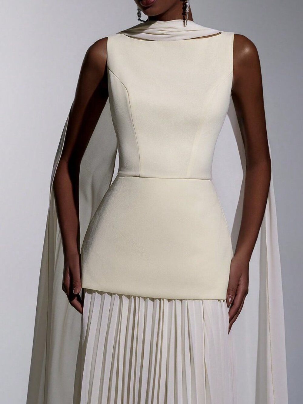 Elegant Women's  Boat Neck Sleeveless A-Line Pleated maxi Dress - Picture 7 of 7
